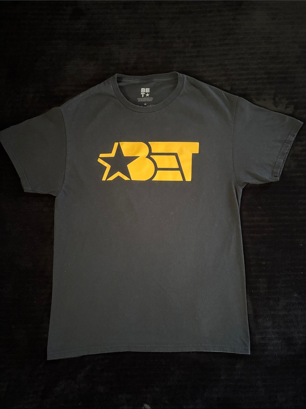 BET Sz M Logo Black T-Shirt with Yellow Graphic 100% cotton